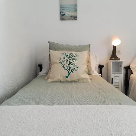 Апартаменты Increible Al Mar Альмуньекар